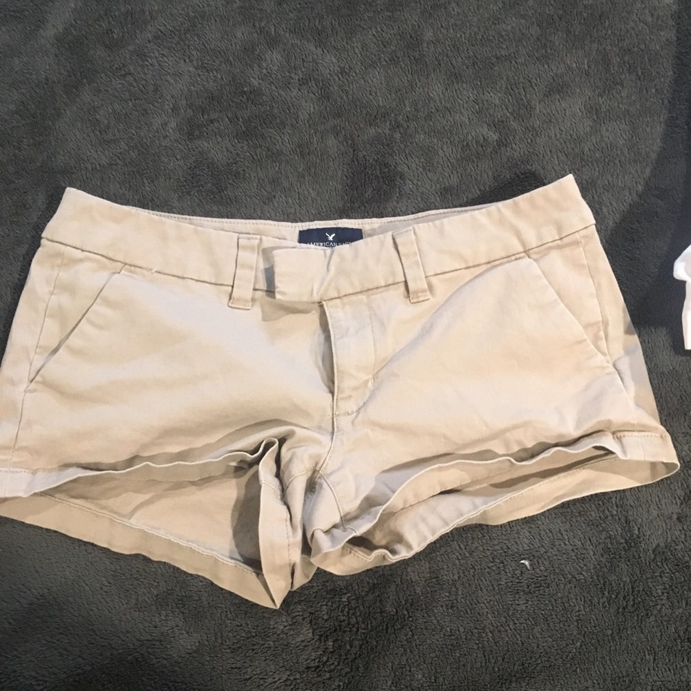 American eagle khaki shorts